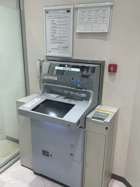 プロミスの店舗写真（ATM）