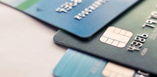 クレジットカードのゴールドカードとは？ メリットや注意点、選ぶポイントを紹介<span style='color:#999999;font-size:50%;'>　[PR]</span>