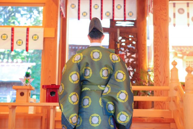 神道、キリスト教にも、仏教と同様、故人を追悼する儀式があります|ファイナンシャルフィールド|葬儀