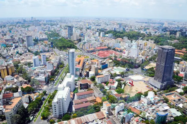 新興国株や新興国債券への投資は、ハイリスク・ハイリターンなのか？