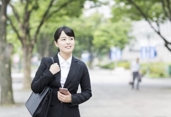 入社２年目の皆さん！　女子会も楽しいけれど、少額投資に挑戦しませんか