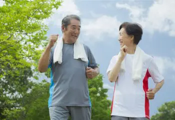 日本政府が唱える「人生100年時代構想」　超長寿社会を生き抜くマネープランとは