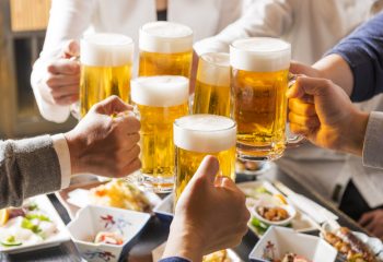 酔っ払いすぎて居酒屋で「ガッシャーン」会計時にグラス代が・・・支払い義務は？