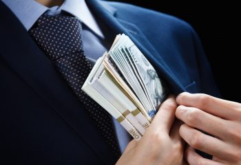 実録！あなたもひとごとではない？劇場型オレオレ詐欺で200万円を取られそうになった77歳の母親