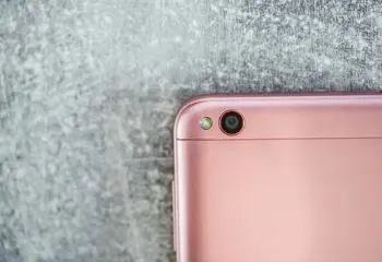 実家の母のスマホを「月3GB・通話付きの格安SIM」に変更したところ、料金が「月1400円台」に。これまでの“ガラケー時代の料金”と比べると、どれくらいお得になっているのでしょうか？