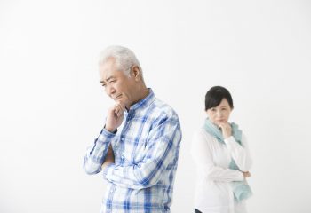 10年も経たない近い将来、認知症患者が700万人に！何かと介護が大変な認知症は離婚の原因になってしまうのか？