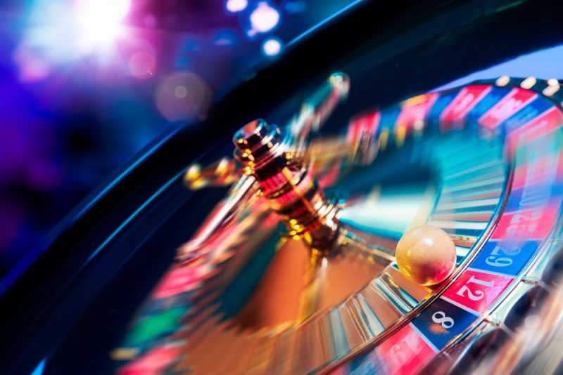 友達との賭け事　遊びのつもりがいつの間にか犯罪に？賭けた金額によって違法・合法ってあるの？