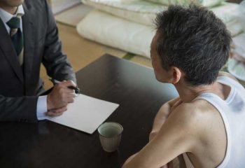 数年後に控える自分の老後　住宅ローンと教育費のサンドイッチで生活困窮状態！？　タイムリミットまで時間がない中するべきこと