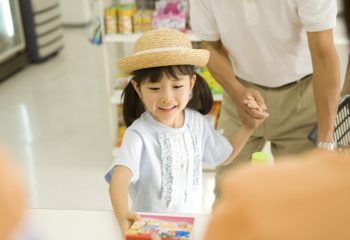 「これ買って！」子どもの欲しい物を買ってあげるときの３つのルール