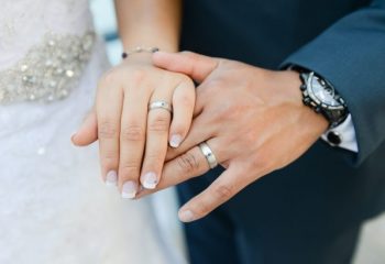 幸せのための準備金！結婚式にはいくら貯金が必要？ 結婚にかかるお金事情