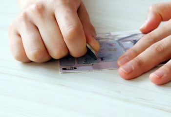 宝くじは愚者の税金？ 宝くじを買うことは非合理的な選択なのか