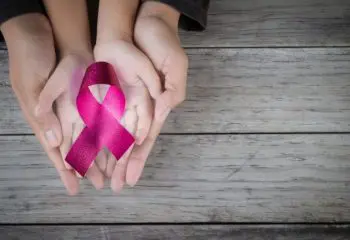 ガン保険を選ぶ時、見直す時の３つの方法