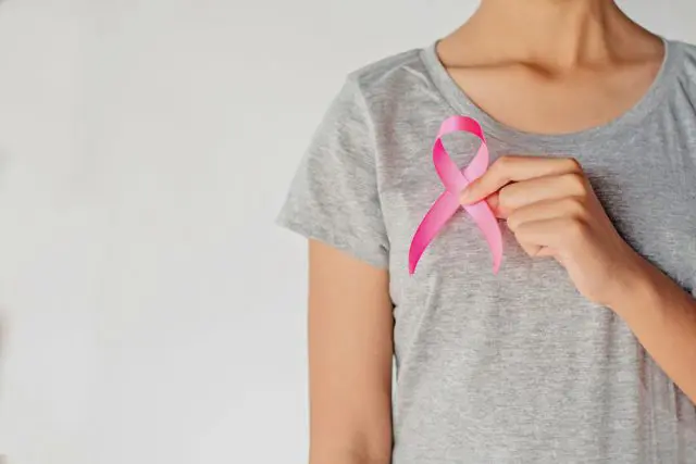 女性に多い乳がんの治療費について、いざという時のために知っておこう！