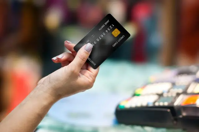 ステータスの高い「クレジットカード」の魅力とは？