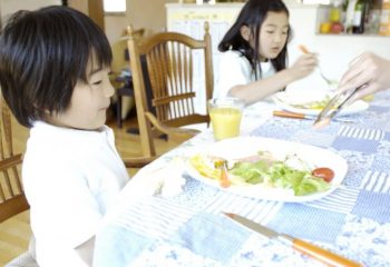 日本では、7人に1人の子どもが貧困状態？ 江戸川区の取り組み「子ども食堂」って一体どんなところ