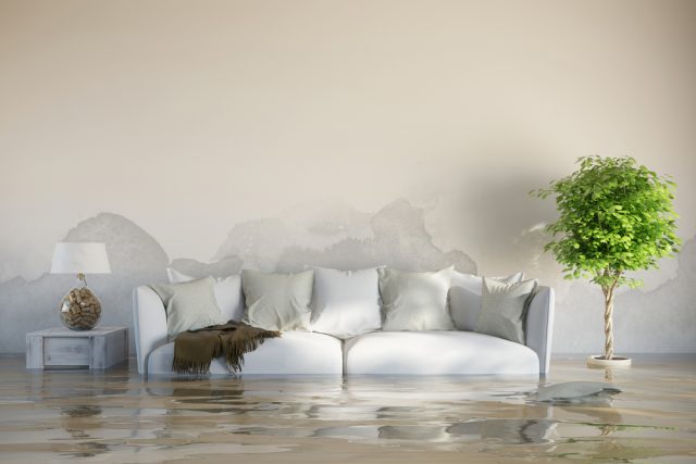水災から住まいをどう守る？保険の補償範囲や保険料を知っておこう