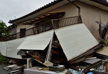 自然災害で家が倒壊したらどうする？ 生活再建のための「被災者生活再建支援制度」とは