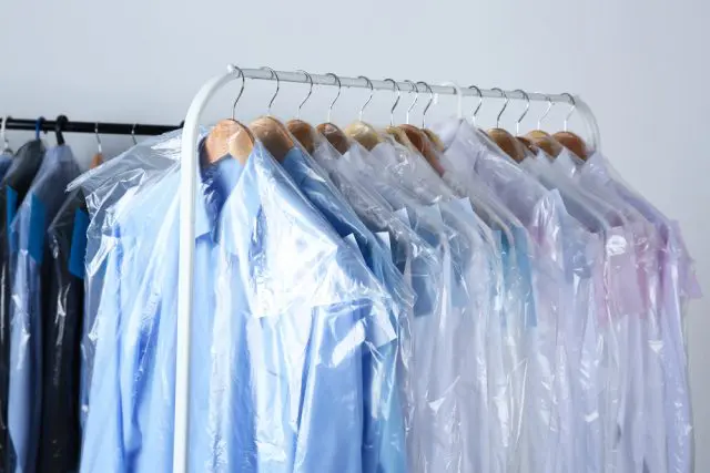 働くママのスーツの悩み「シワになる、動きにくい、洗えない」クリーニング代に年間3万円以上が6割も