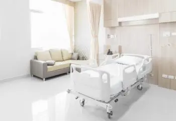 入院したら「個室しか空いていません」差額ベッド代は支払わなければならないの？