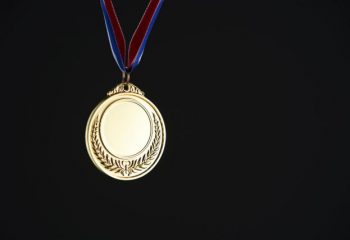 オリンピック金メダルの素材は、やっぱり純金製？