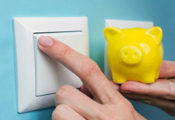 在宅ワークで高くなる電気代。節約のためのコツって？