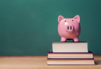 奨学金を利用するなら家計簿が役立ちます