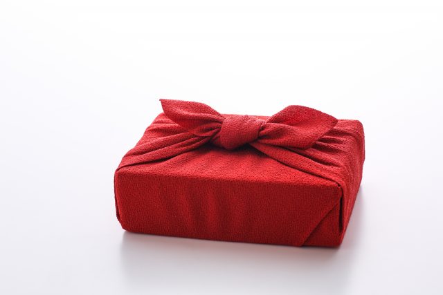 新型コロナで帰省を自粛する人はどれくらいいる 帰省しない代わりに贈り物をする人も ファイナンシャルフィールド