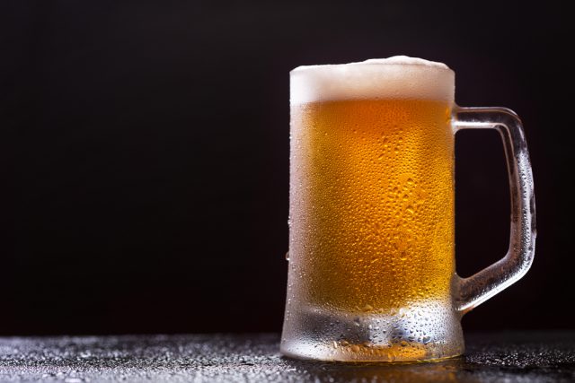 新型コロナで「家飲み」が増加。今後、ビールの税制が変わるって本当？