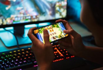 20～30代女性のゲーム事情。ゲームに課金はする？おうち時間でゲーム時間が増えた人も