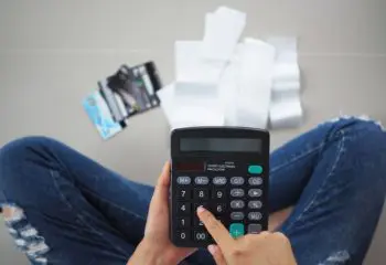 レイクの解約方法はまず完済することが必須！完済方法を紹介