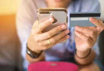 カードローンの利用には仮審査が重要！ 本審査との違いや確認ポイントを押さえよう