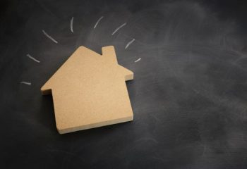 住宅ローンには「年齢の上限」がある？ 45歳以上の場合はここに注意！