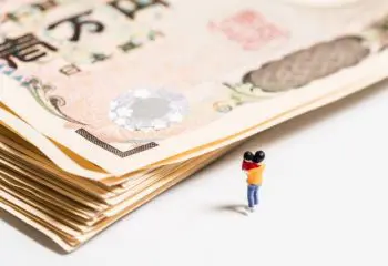 子ども1人当たり月5000円の児童手当特例給付が廃止！ およそ8割のママは否定的な意見も