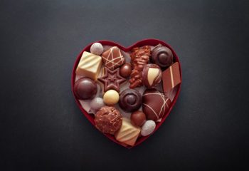 今年、義理チョコを渡さない人は半数以上。2021年のバレンタイン事情とは