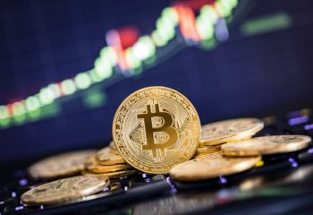 仮想通貨のレンディングサービスって？利息や税金はいくら？注意点は？