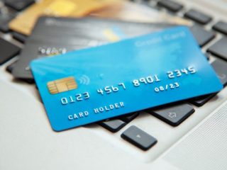 クレジットカードの磁気不良とは？ 起こる原因や対処法など解説！