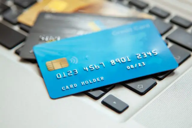 クレジットカードの磁気不良とは？ 起こる原因や対処法など解説
