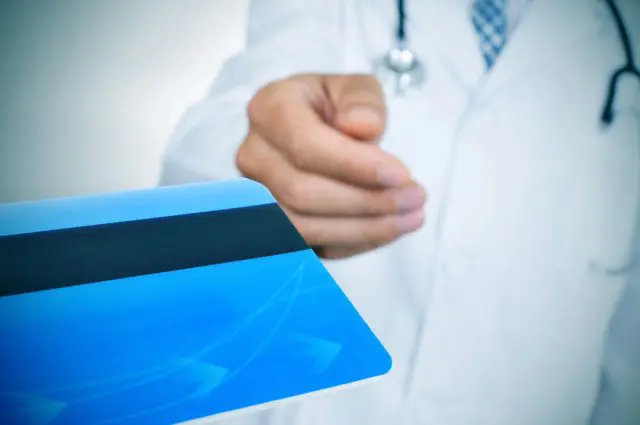 マイナンバーカードで変わる医療費の支払い方法