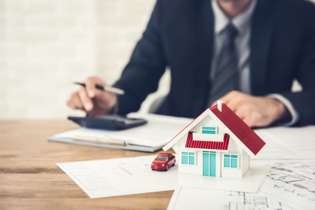 住宅ローンとカーローンは同時に利用できる 借入可能額への影響と注意点 住宅ローン比較 ファイナンシャルフィールド