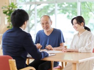 生前贈与は相続対策に有効？ 活用できる制度はある？