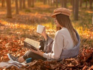 読書の秋！ 電子書籍を読んでいる人は増えているの？ 紙の本と読むジャンルは違う？