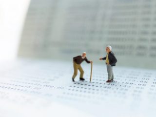 生命保険と退職金にも相続税が発生する？ みなし財産の見分け方とは