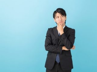 年収が高く、残業が少ない傾向にある業種はどこ？