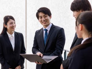 年収700万円の会社員は日本にどれくらいいる？