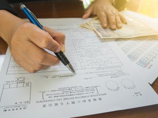 家族が亡くなった後に遺族が行う「準確定申告」とは？ 一般的な確定申告との違いって？