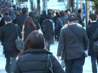 会社員が現役時代にいくら貯めたら、65歳で完全リタイアできる？