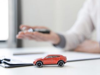 車を買うときは一括払いで買う？ ローンで買う？ 月々の支払いはどれくらい？