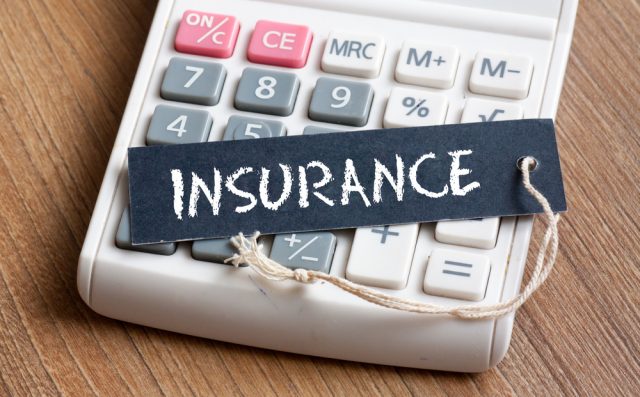 毎月支払っている保険料は平均どれくらい？ 年収・年代別に調査