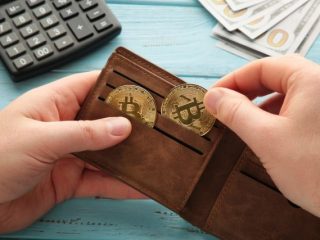 仮想通貨に課税される税金は何？ 税額や税率について解説