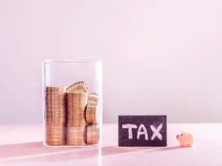 【年収別】毎月どれくらい税金を引かれている？ 少しでも節税するための方法って？
